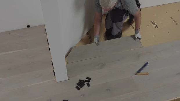 Guides on How to Lay Laminate Flooring in an L Shaped Hallway