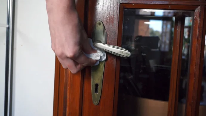 How to Clean Exterior Door Handles with a Homemade Solution?