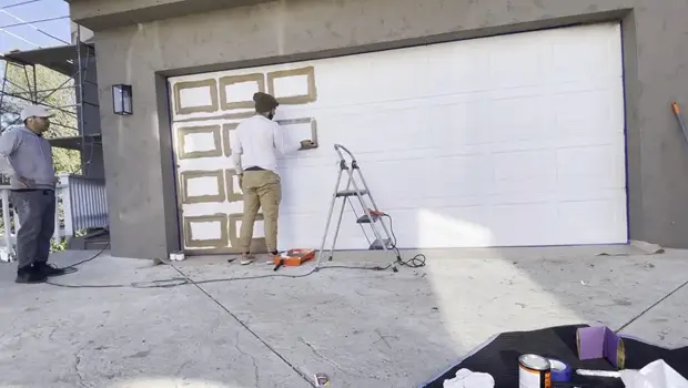 What Type of Paint Should Be Used on a Garage Door