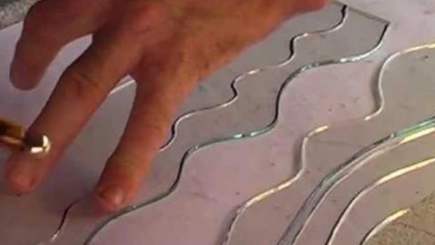 How to Cut Curves in Mosaic Glass Tile
