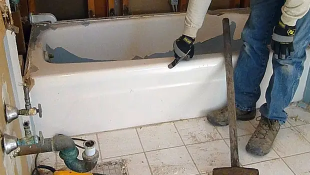 How to Remove a Bathtub Without Damaging Tiles Step-By-Step
