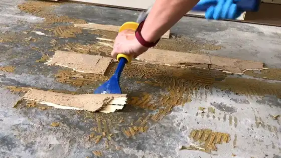 How to Remove Engineered Hardwood After It Is Glued