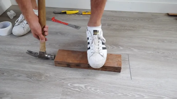 how to fix engineered hardwood floor gaps