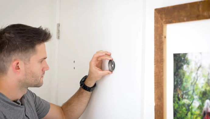 How To Hang A Spice Rack On A Hollow Door 5 Methods